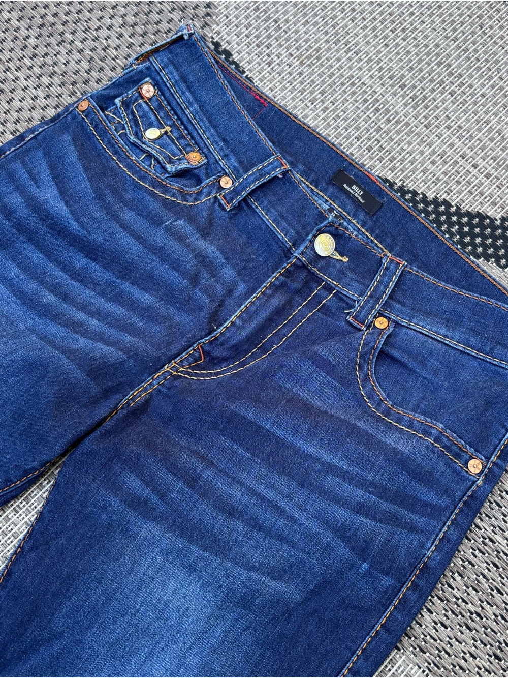 True Religion men’s Billy Relaxed Bootcut jeans in size 34 Dark Wash